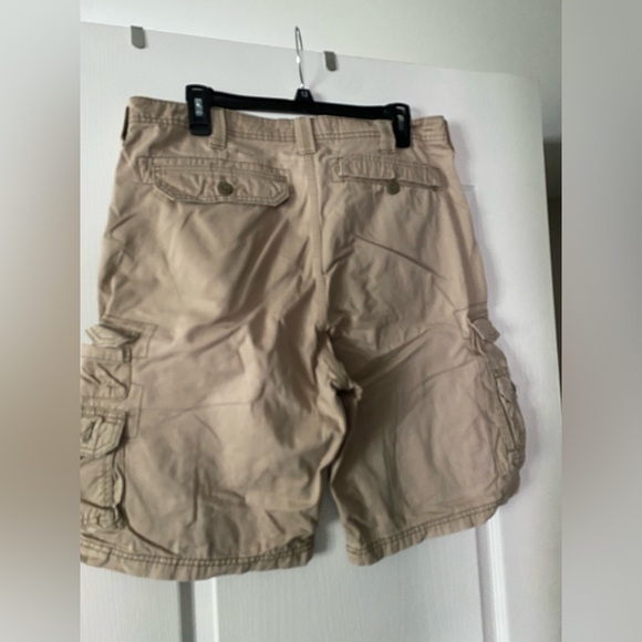 Men’s Lee cargo shorts - Picture 2 of 4